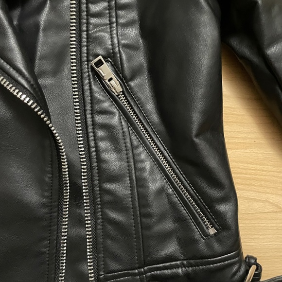 Zara Faux Black Leather Jacket - Picture 8 of 14